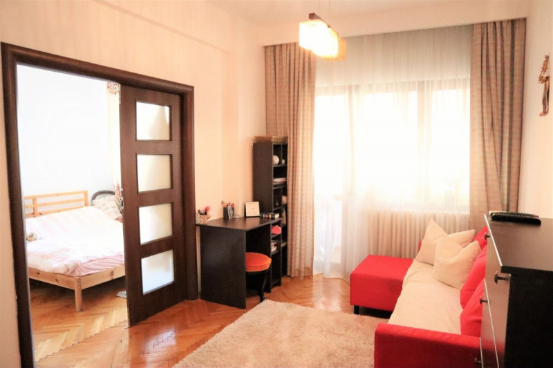 Romana – ASE, Apartament cochet 2 camere si boxa, Comision 0!