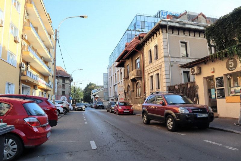 Romana – ASE, Apartament cochet 2 camere si boxa, Comision 0!