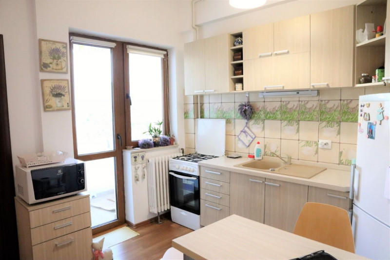 Romana – ASE, Apartament cochet 2 camere si boxa, Comision 0!