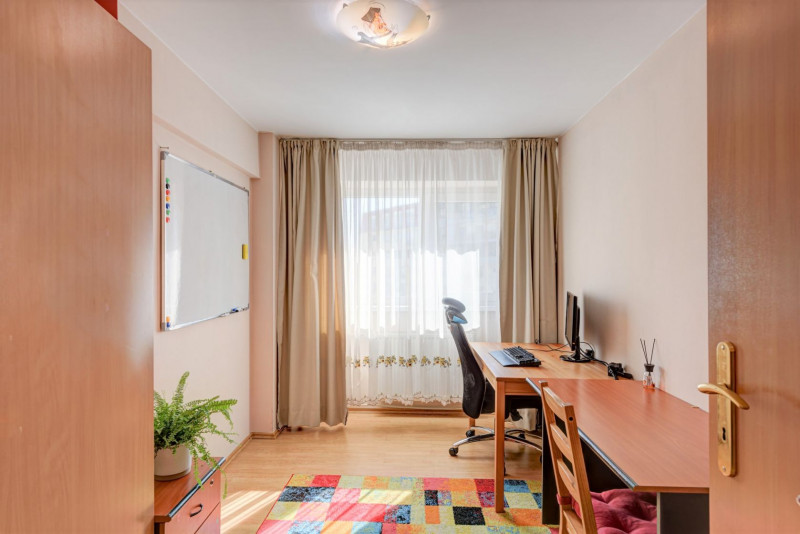 Turda – Parc Regina Maria, apartament 4 camere decomandat cu boxa, 85 mp.