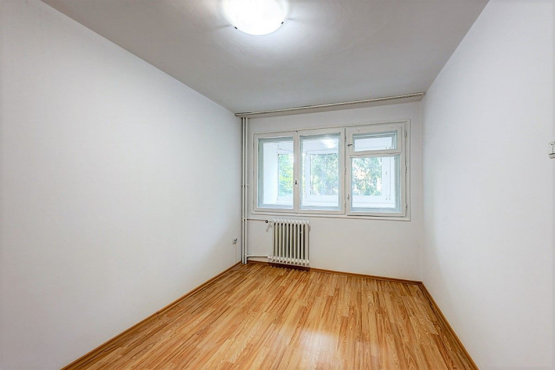 PARC BAZILESCU - METROU, APARTAMENT 2 CAMERE RENOVAT, LIBER, 50 MP.