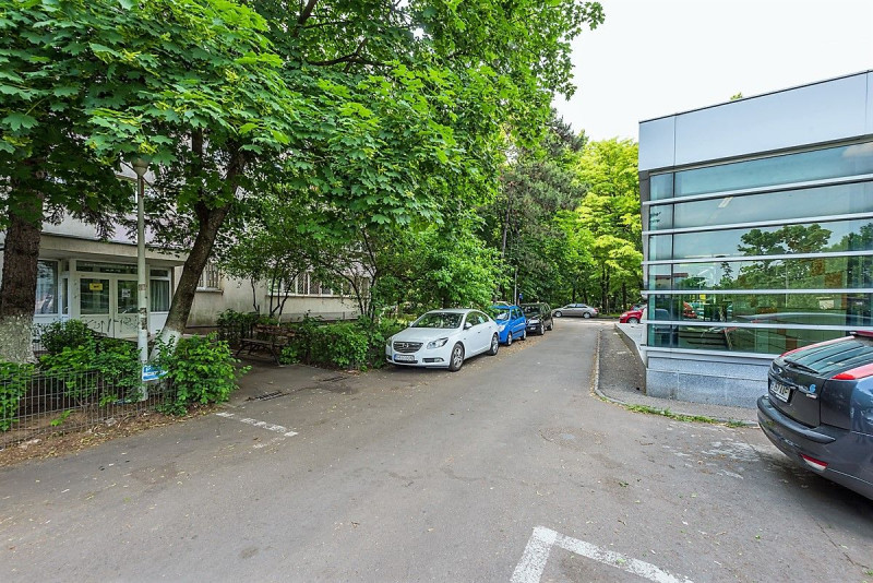 PARC BAZILESCU - METROU, APARTAMENT 2 CAMERE RENOVAT, LIBER, 50 MP.