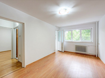 PARC BAZILESCU - METROU, APARTAMENT 2 CAMERE RENOVAT, LIBER, 50 MP.