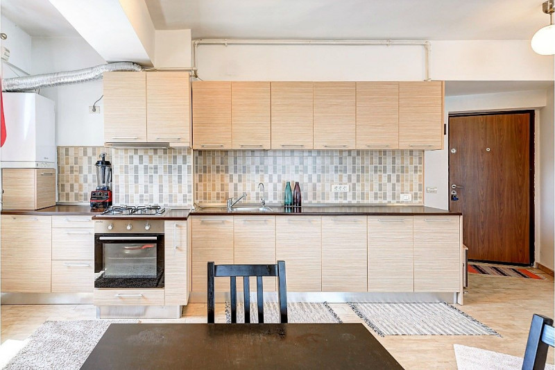 Petrom City – Izbiceni, 2 (sau 3) camere, lift, parcare subterana, boxa, 77 mp.