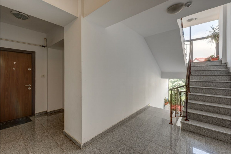 Petrom City – Izbiceni, 2 (sau 3) camere, lift, parcare subterana, boxa, 77 mp.