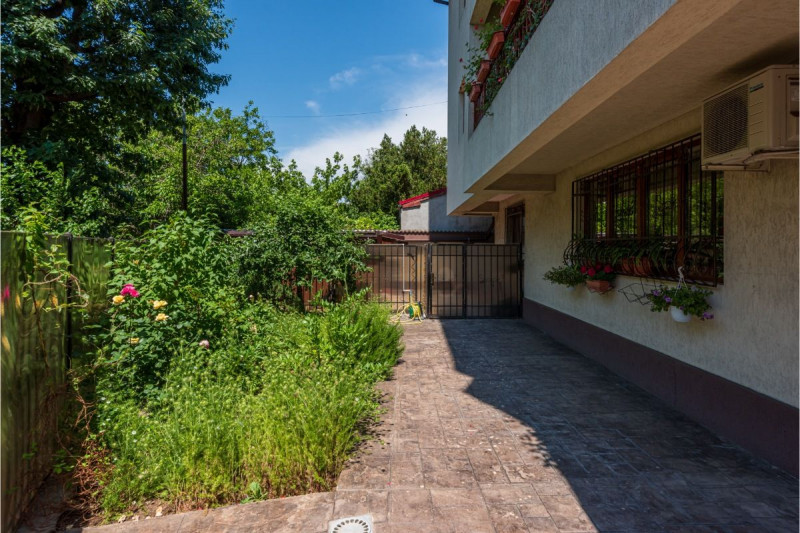 Petrom City – Izbiceni, 2 (sau 3) camere, lift, parcare subterana, boxa, 77 mp.