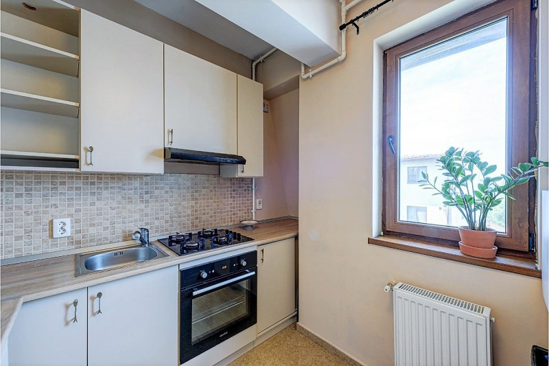 Bazilescu – Lapusneanu, Apartament 2 camere decomandat, 48 mp.