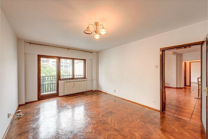 Unirii - Negru Voda, apartament 2 camere spatios, 70 mp.