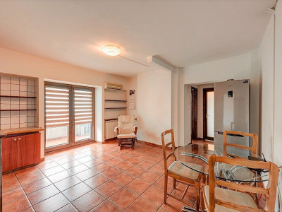 Unirii - Negru Voda, apartament 2 camere spatios, 70 mp.