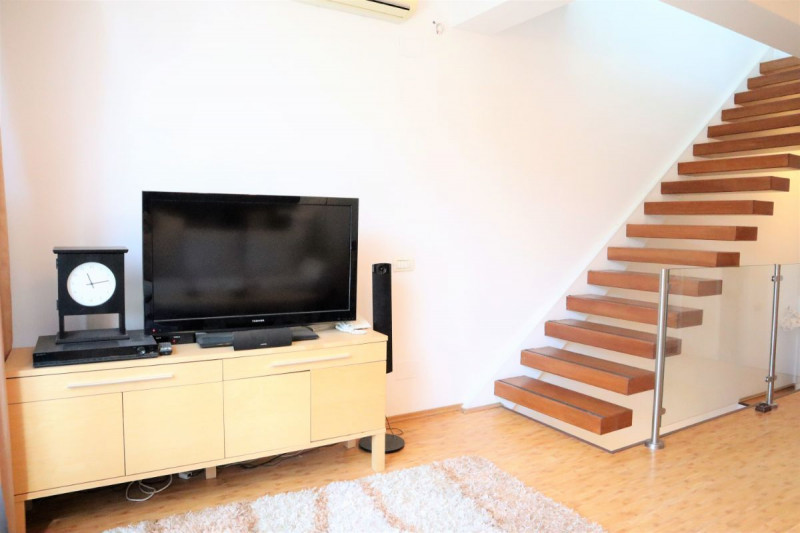 DOMENII – SUTASULUI, INCHIRIERE CASA 2 CAMERE CU TERASA, 100 MP. 