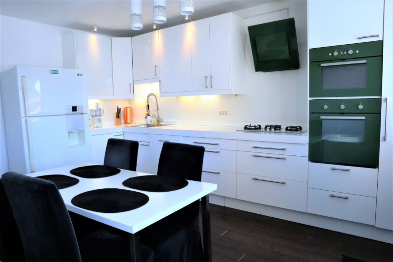 DOMENII – SUTASULUI, INCHIRIERE CASA 2 CAMERE CU TERASA, 100 MP. 