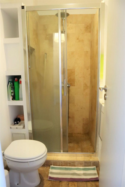 DOMENII – SUTASULUI, INCHIRIERE CASA 2 CAMERE CU TERASA, 100 MP. 