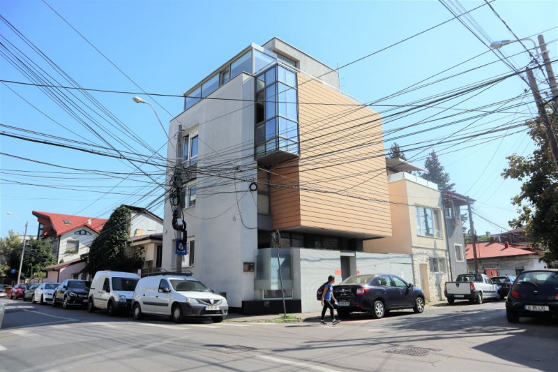 DOMENII – SUTASULUI, INCHIRIERE CASA 2 CAMERE CU TERASA, 100 MP. 