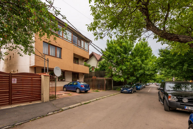 Bucurestii Noi - Str. Durau, apartament 3 camere, gata de mutat, 53 mp.