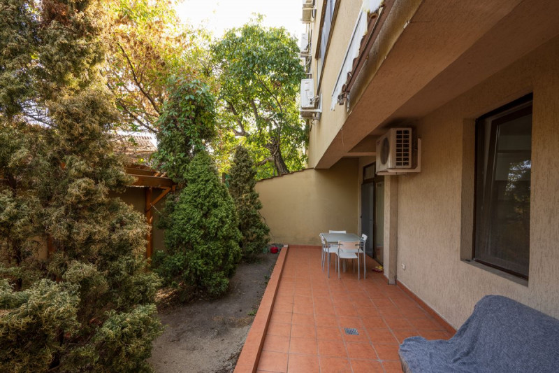 DAMAROAIA – IZBICENI, Apartament 3 camere, 2 bai, curte, garaj, boxa, 120 mp.