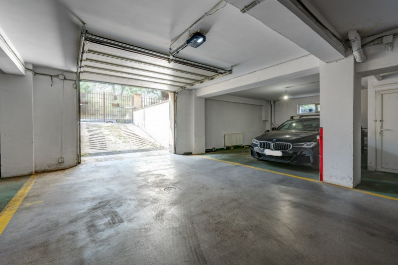 DAMAROAIA – IZBICENI, Apartament 3 camere, 2 bai, curte, garaj, boxa, 120 mp.