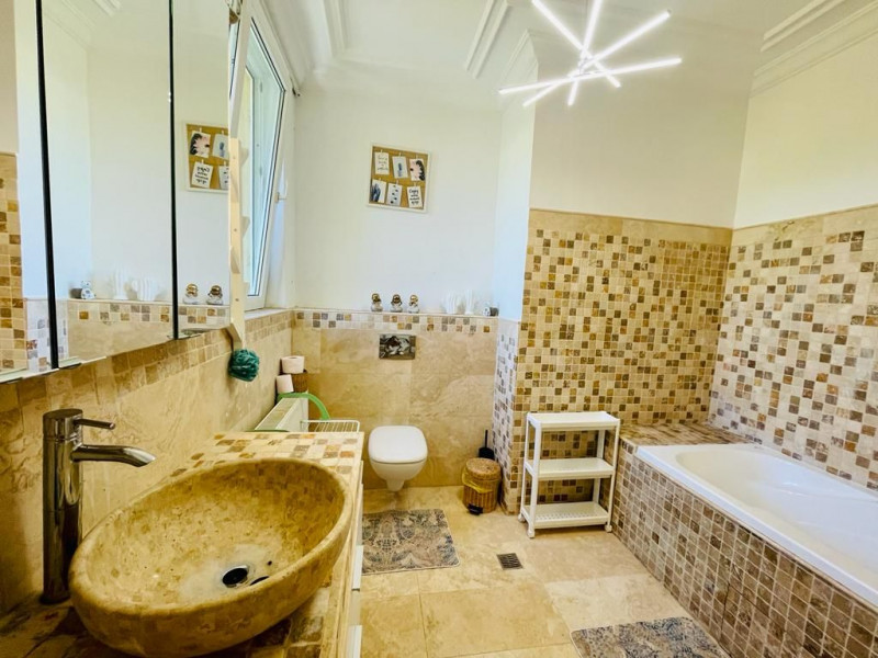 Pajura - Presei, Apartament 3 camere deosebit, centrala proprie.