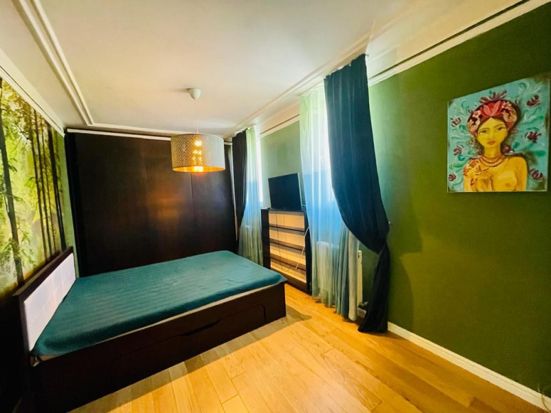 Pajura - Presei, Apartament 3 camere deosebit, centrala proprie.