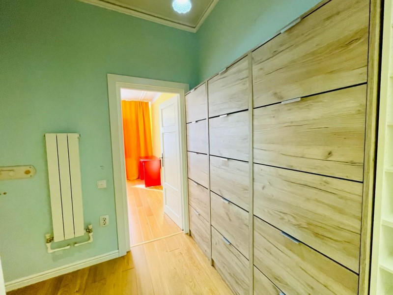 Pajura - Presei, Apartament 3 camere deosebit, centrala proprie.