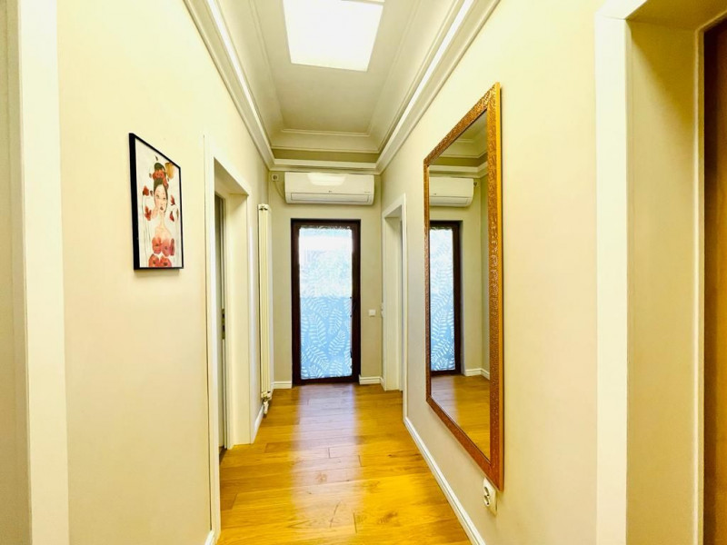 Pajura - Presei, Apartament 3 camere deosebit, centrala proprie.