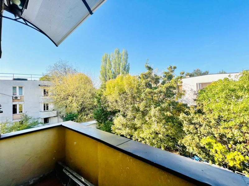 Pajura - Presei, Apartament 3 camere deosebit, centrala proprie.