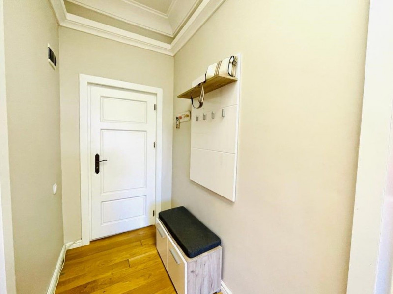Pajura - Presei, Apartament 3 camere deosebit, centrala proprie.