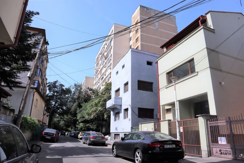 IANCULUI - ELEV STEFANESCU, GARSONIERA CURATA, LIBERA, COMISION 0.