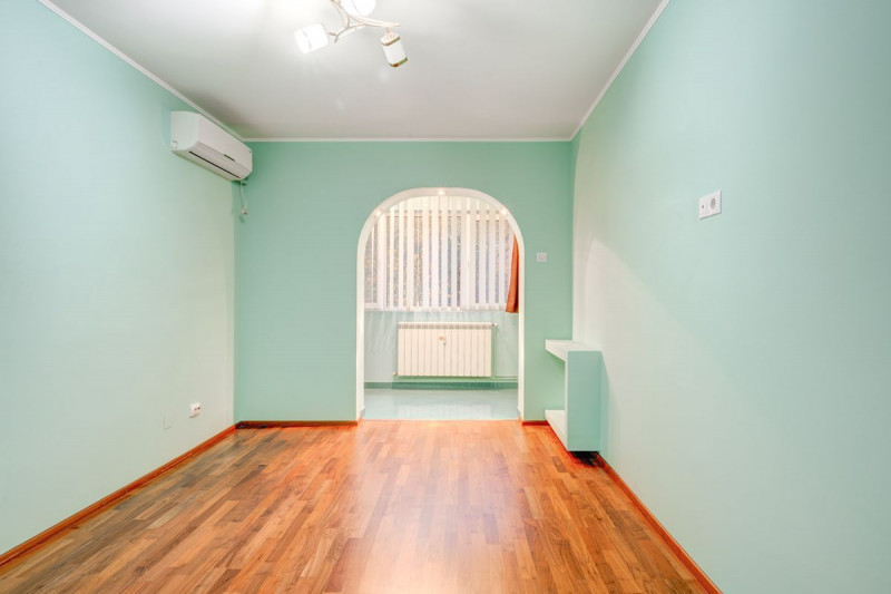 REZERVAT – Pajura, Apartament 3 camere, etaj 1, 70 mp, stare buna. 