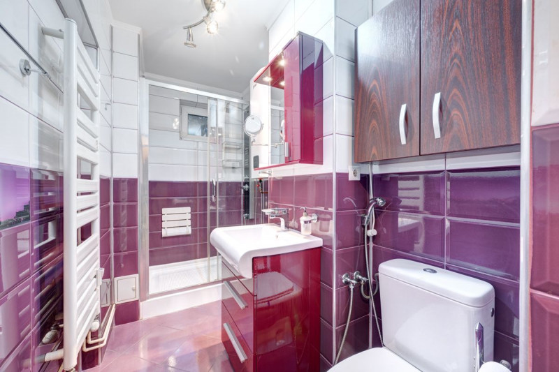 REZERVAT – Pajura, Apartament 3 camere, etaj 1, 70 mp, stare buna. 
