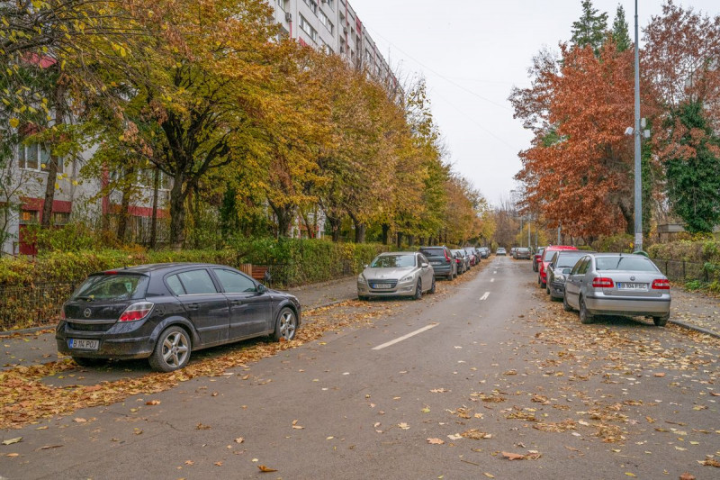 REZERVAT – Pajura, Apartament 3 camere, etaj 1, 70 mp, stare buna. 