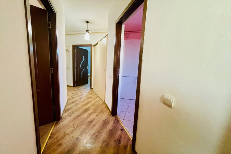 Dobroesti, apartament 3 camere, igienizat, et.1, 69 mp.