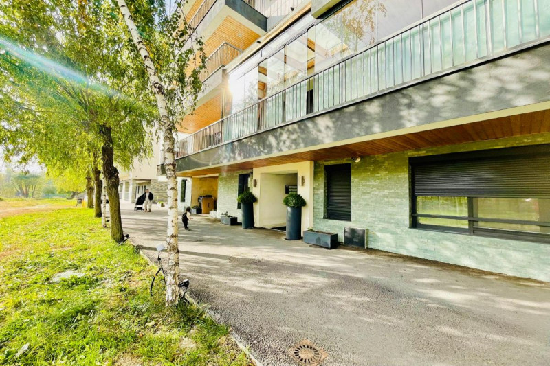 NORTHSIDE PARK GARDEN, APARTAMENT 2 CAMERE SPLENDID, CU TERASA, PARC SI PONTON.