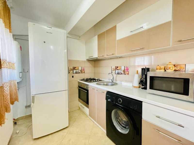 Bazilescu – Str. Fortunei, apartament 2 camere, mobilat, utilat.