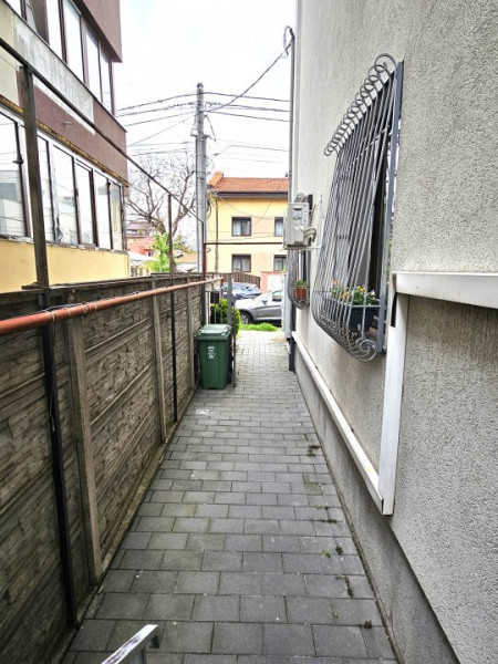 De vanzare apt 3 camere cu gradina in Bucurestii Noi - Parc Bazilescu