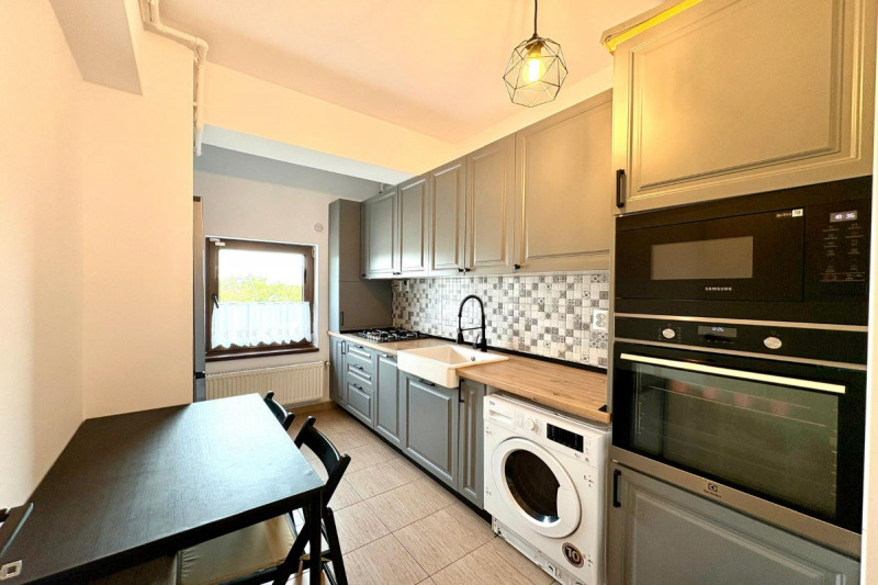 BUCURESTII NOI – Apartament 2 camere decomandat, igienizat, 60 mp.
