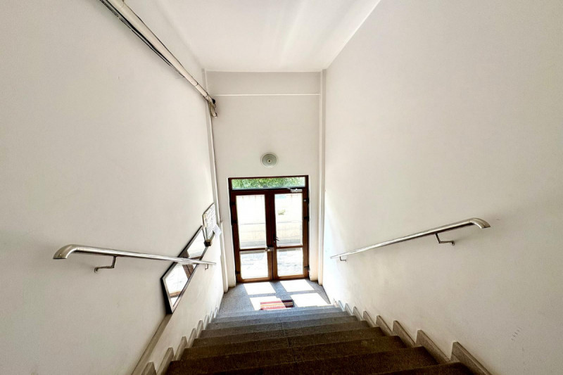 BUCURESTII NOI – Apartament 2 camere decomandat, igienizat, 60 mp.