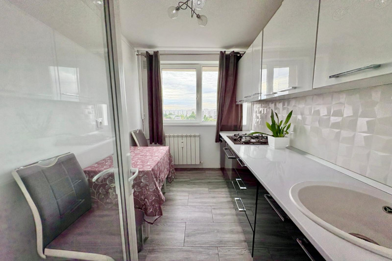 APUSULUI – Apartament 2 camere renovat, gata de mutat, 50 mp.
