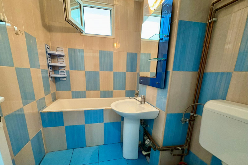 APUSULUI – Apartament 2 camere renovat, gata de mutat, 50 mp.