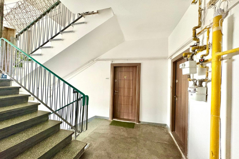 APUSULUI – Apartament 2 camere renovat, gata de mutat, 50 mp.