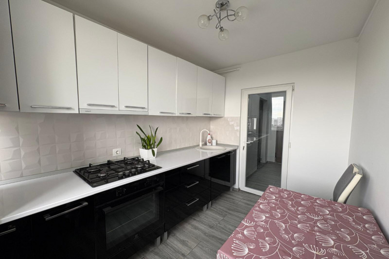 APUSULUI – Apartament 2 camere renovat, gata de mutat, 50 mp.