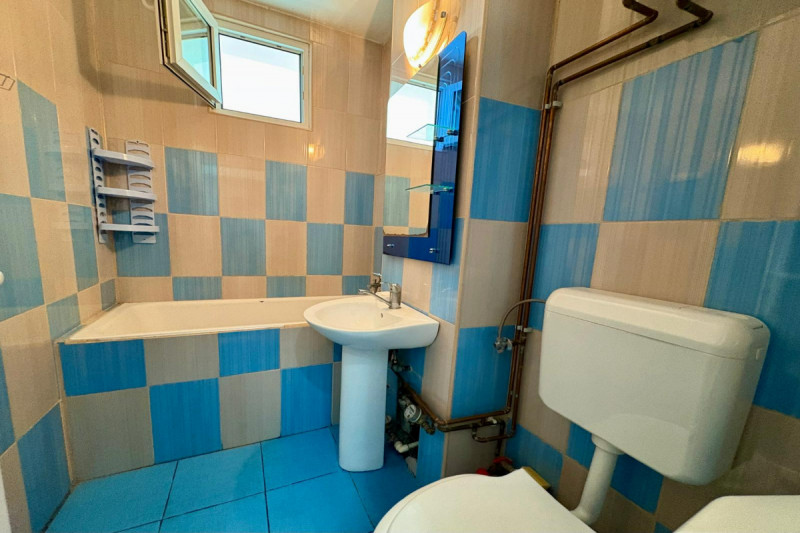 APUSULUI – Apartament 2 camere renovat, gata de mutat, 50 mp.