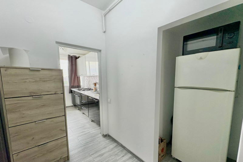 APUSULUI – Apartament 2 camere renovat, gata de mutat, 50 mp.