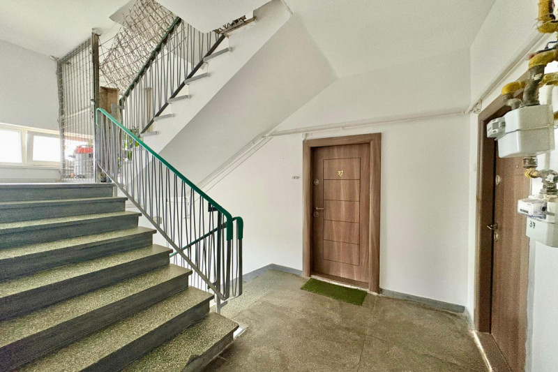 APUSULUI – Apartament 2 camere renovat, gata de mutat, 50 mp.