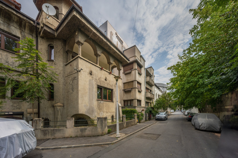 P-TA LAHOVARI, VILA REPREZENTATIVA PENTRU BIROURI, 425 MP.