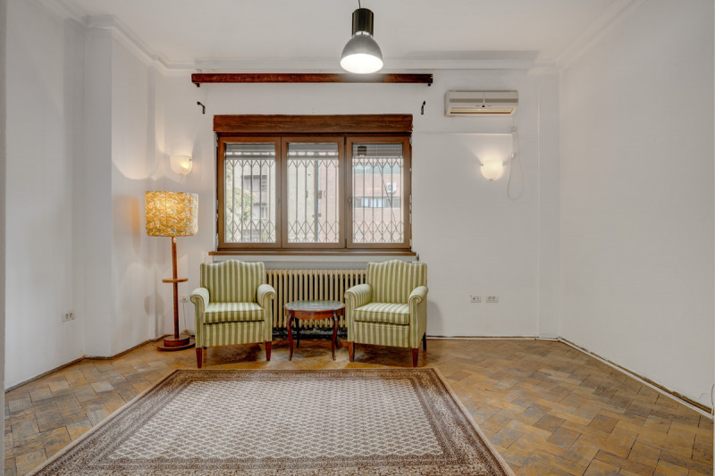 P-TA LAHOVARI, VILA REPREZENTATIVA PENTRU BIROURI, 425 MP.