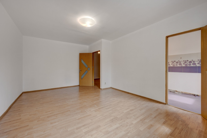 Tei - Facultatea de Constructii, garsoniera igienizata, et. 3, 41 mp.