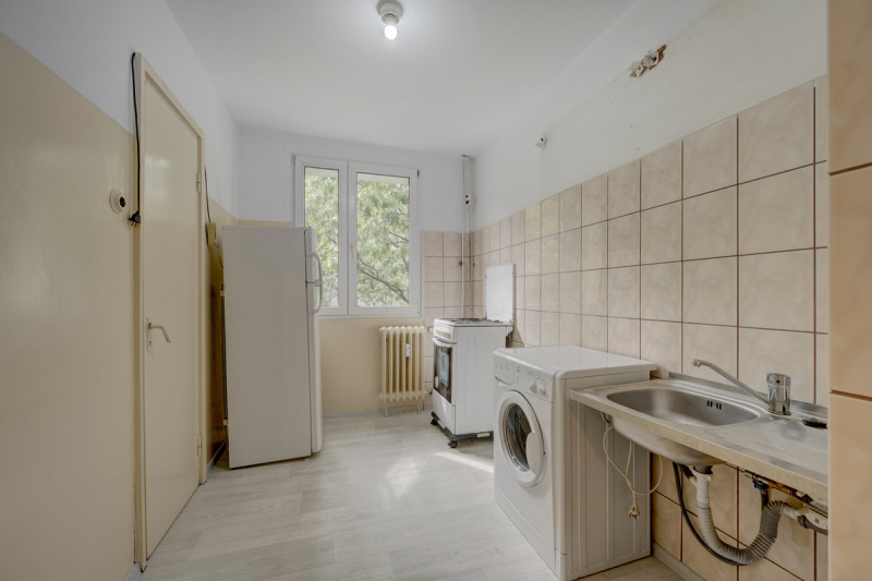 Romancierilor – Lunca Cernei, apartament 3 camere decomandat, 65 mp.