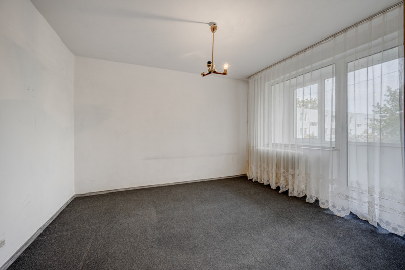 Romancierilor – Lunca Cernei, apartament 3 camere decomandat, 65 mp.