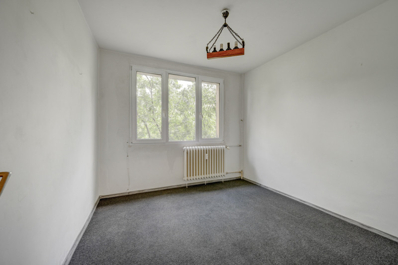 Romancierilor – Lunca Cernei, apartament 3 camere decomandat, 65 mp.