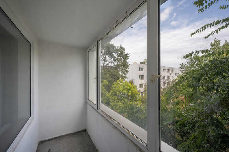 Romancierilor – Lunca Cernei, apartament 3 camere decomandat, 65 mp.